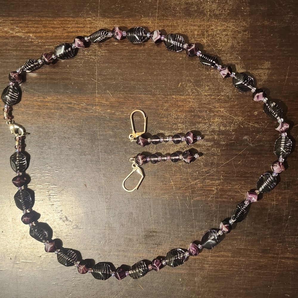 20" purple striped bead necklace with earrings